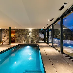 https://le-chalet-mont-blanc.hotels-rhonealpes.com